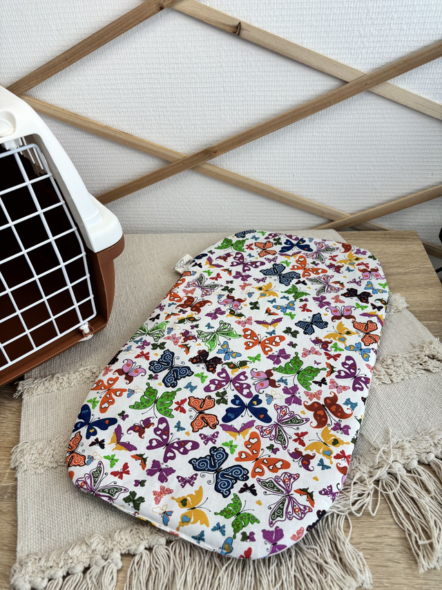 Coussin ovale &quot;papillons&quot;