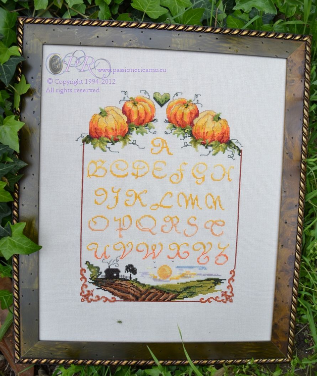 S06 "Autumn Sampler" © 2001 by LGL