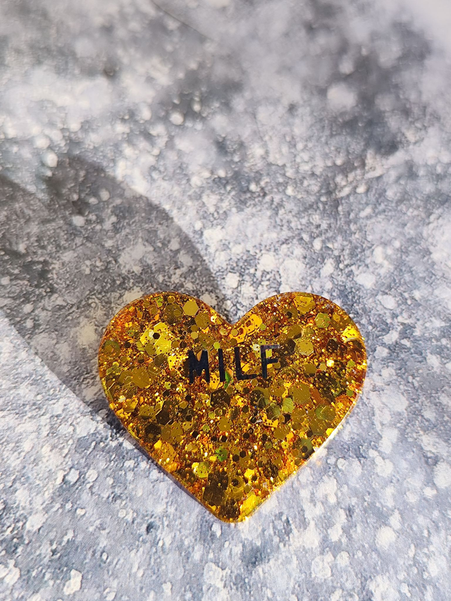 Broche cœur à paillettes - message : MILF