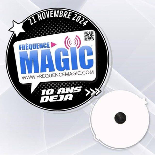 PIN&#039;S 10 ANS DEJA