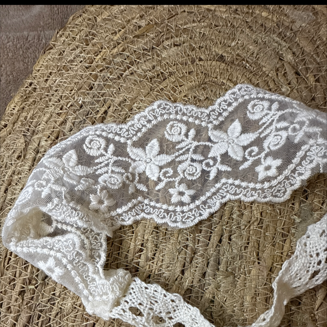 Dentelle à nouer