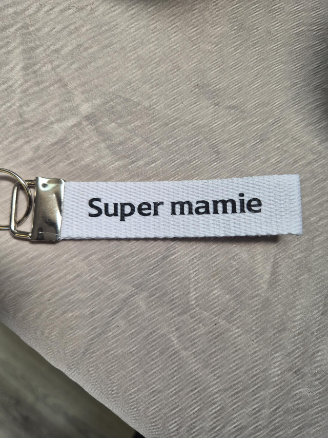 Porte clef "Super mamie"