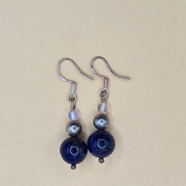 Sale: 925 Antiqued Lapis Beads & Moonstone Earrings