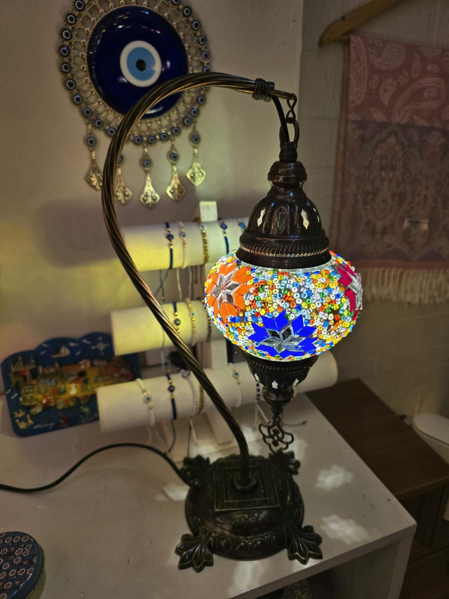 Medium Mosaic Swanneck Table Lamp