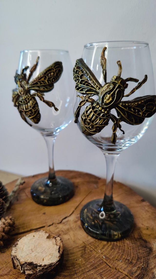 Duo de Verres à vin Fantasy Abeilles butinantes vert et or