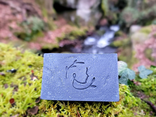 B. SAVON ENVOÛTANT - Ylang ylang, Basilic