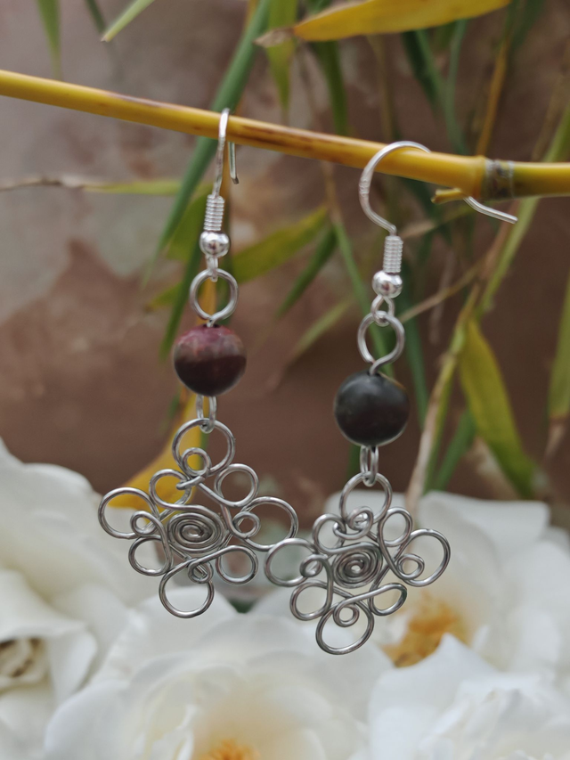 Fleur éternelle, boucles d'oreilles en jaspe
