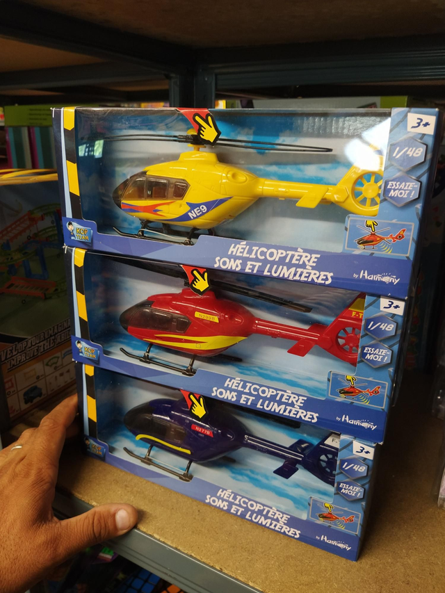 HÉLICOPTÈRE SON ET LUMIÈRE