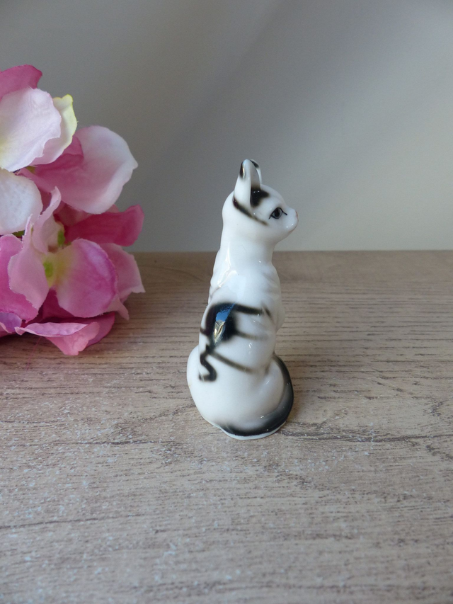 Figurine rare de chat miniature blanc et noir en porcelaine décoration collection chat