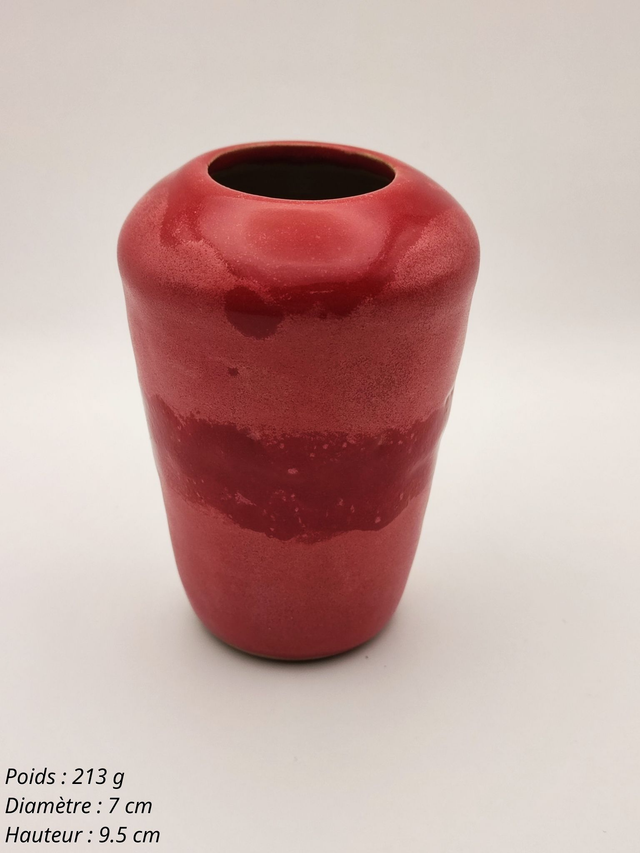 Vase rouge &quot;Barbapapa&quot; en grès de Saint-Amand.