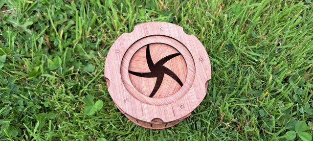 Iris Box