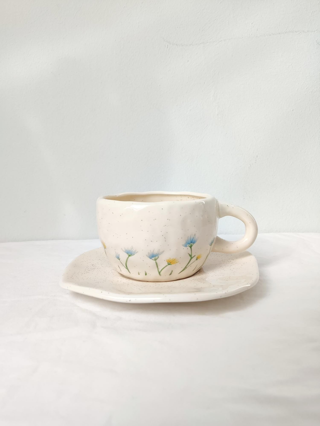 Tasse à café avec soucoupe 