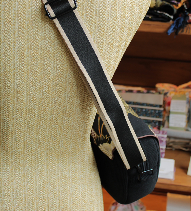 Sac bandoulière velours côtelé motif grues / Le petit atelier de Maya