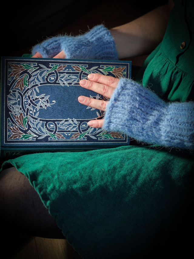 Mitaines en laine d'alpaga et soie bleu ciel