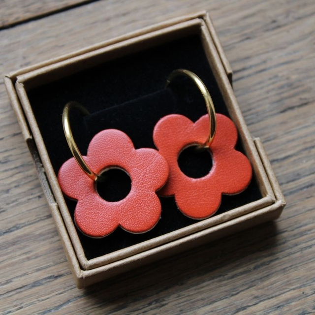 Boucles d’oreilles créoles fleurs 