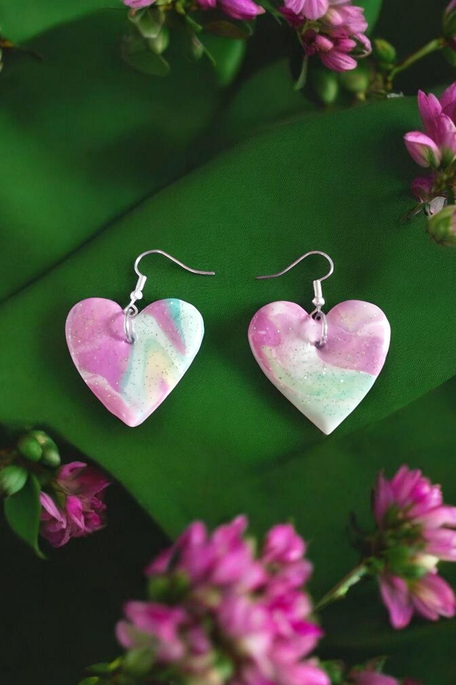 Boucles d'oreilles en pâte polymère et finition en résine uv 