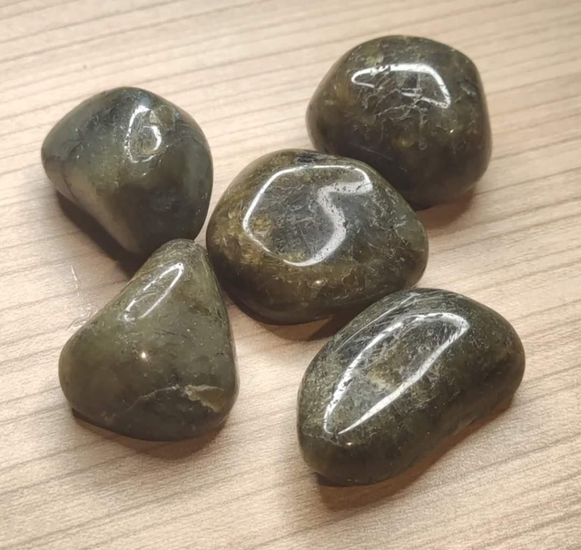 Labradorite pierres roulées