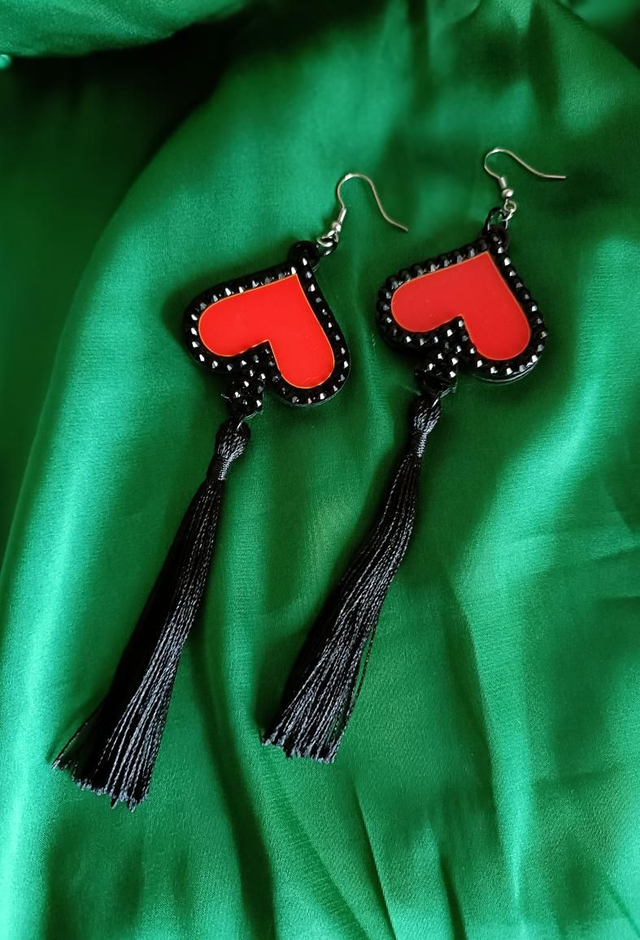 Viva Las Vegas - tassel spades