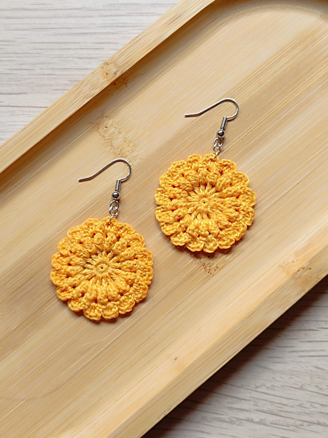 Boucles d'oreilles HORTENSE en Micro-Crochet - Jaune de Naples 