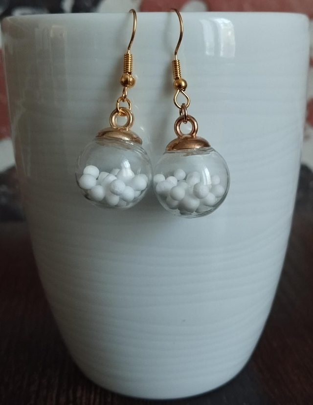 ✨ Boucles d’oreilles en verre – Élégance et originalité ✨