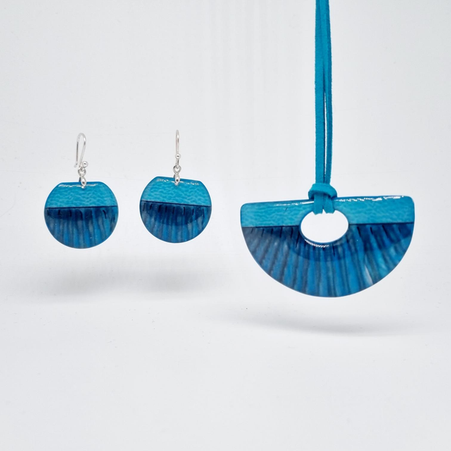 Parure boucles pendentif bleu