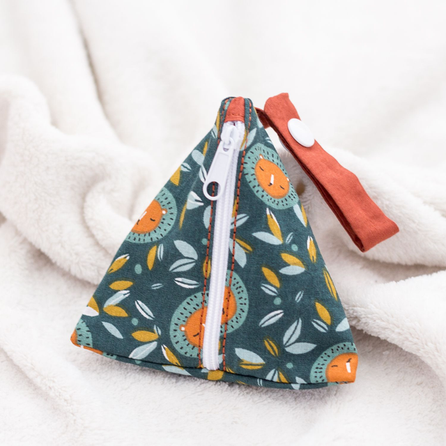 Range-tétine Brique / Lions