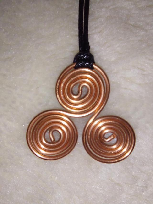 Triskelian necklace
