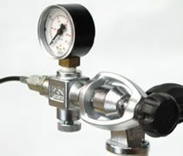 MDE Charging Kit With Gauge, Bleed and 1/4&quot; Outlet and Seal