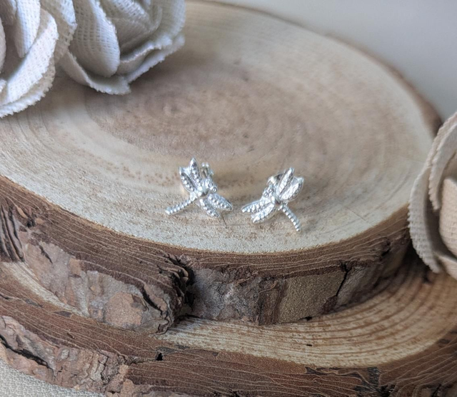 Dragonfly studs 