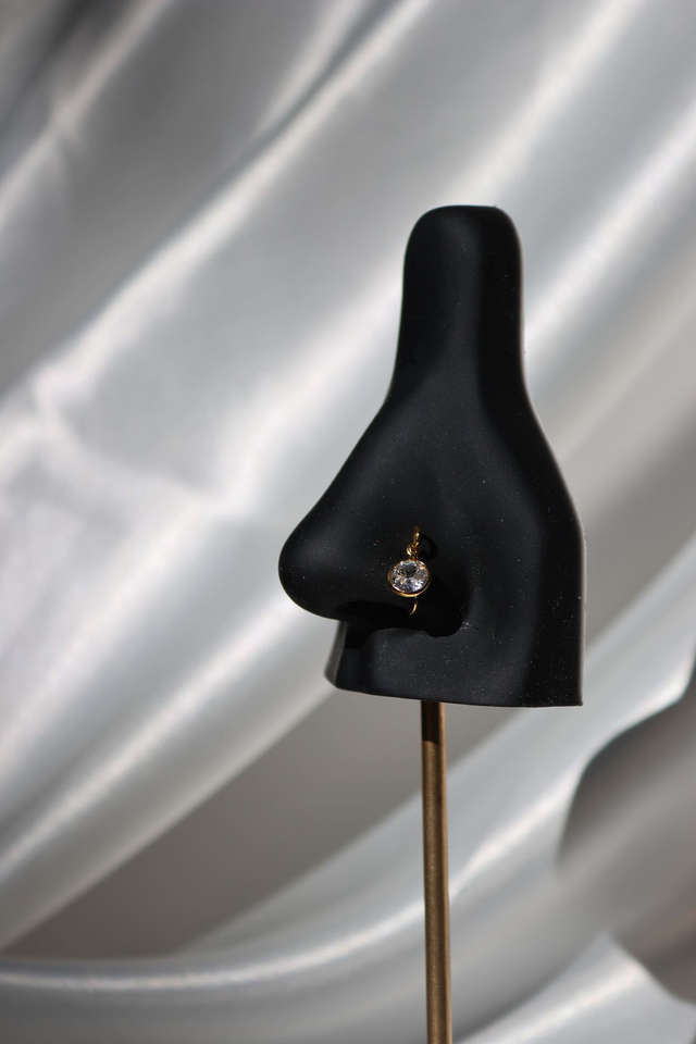 Faux piercing de nez Pearly doré