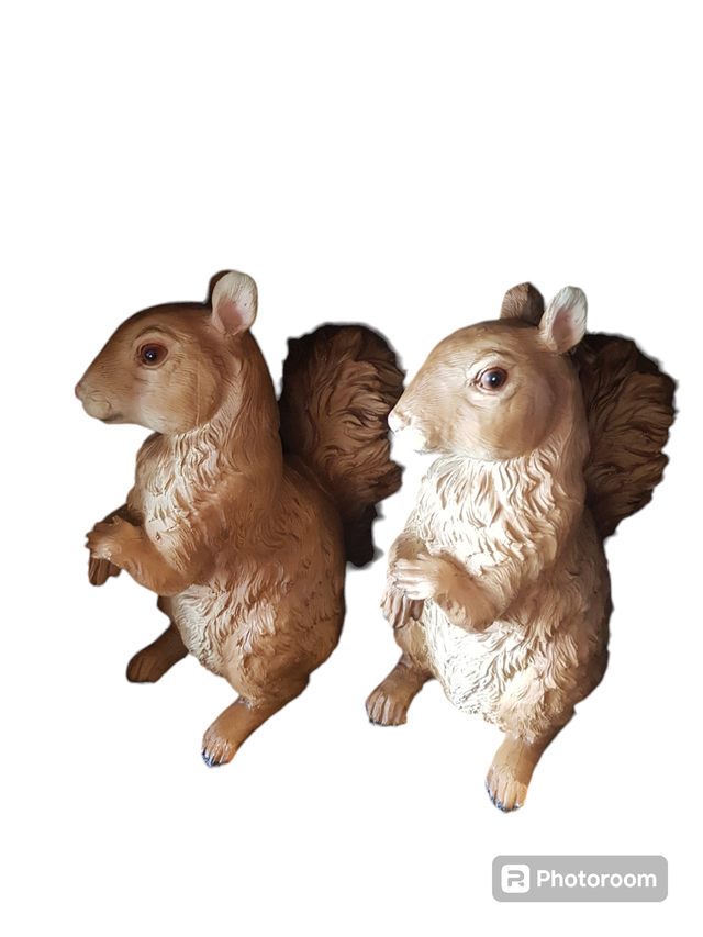 Deko Figur Eichhörnchen / Handgeschnitzt