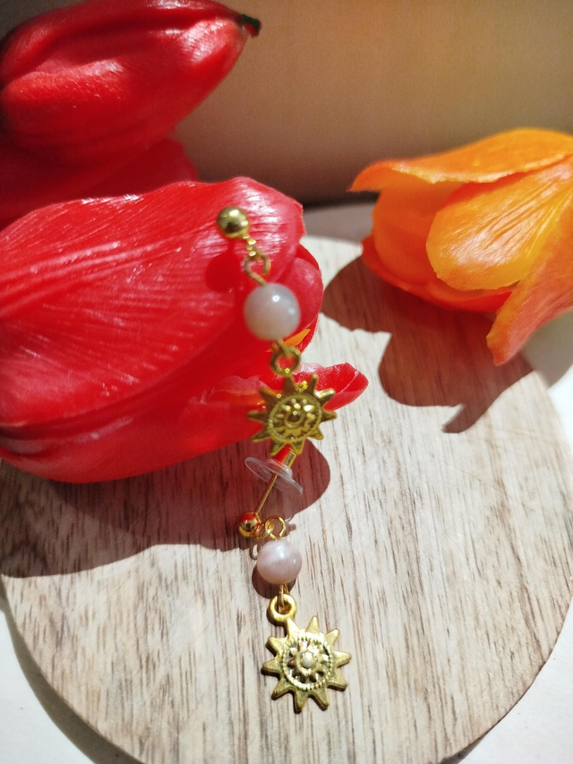  Boucles d’oreilles Soleil doré & Pierre de Lune