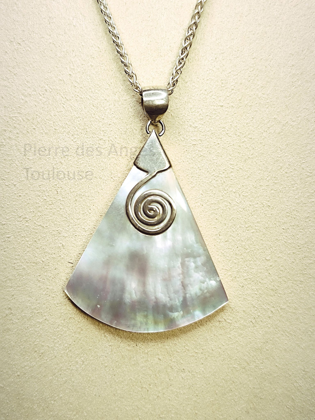 Pendentif Nacre Blanche