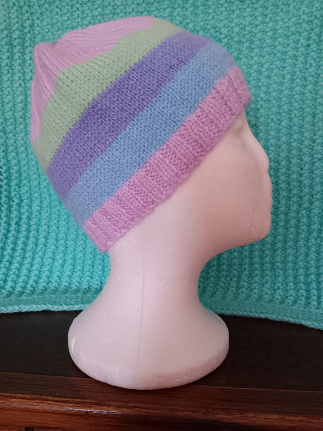Striped Ladies Beanie Hat (1)