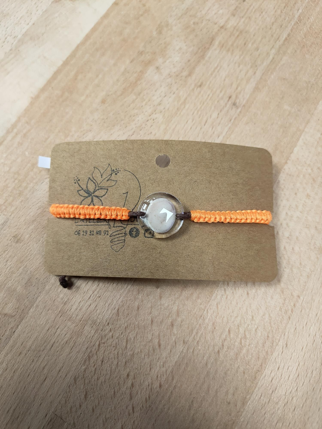 ESTEL_WEB010 Bracelet macramé coquillage orange