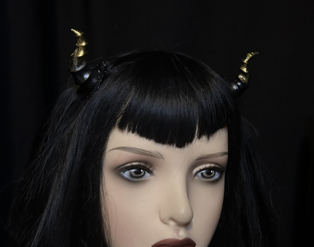 Micro demon horns 