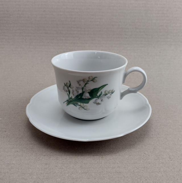 Seltmann Weiden | Kop (diameter 8 | hoogte 6,5 cm) en Schotel (diameter 14,5 | hoogte 2 cm) &#039;Lelietjes van Dalen&#039; motief | Vintage