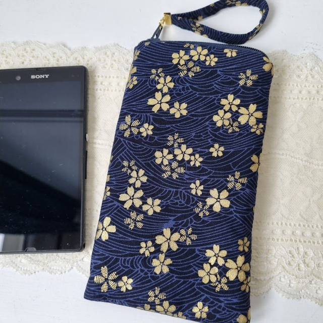 Etui zippé pour smartphone "Sakura" bleu marine