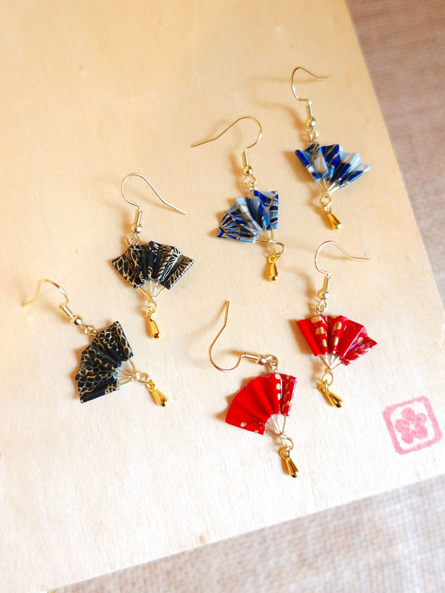 Boucles d'oreilles origami éventail / INOX doré / Papier japonais washi / Rouge, or /