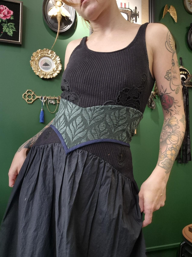 "Leaf &amp; Tartan" Waistbelt (S-M)