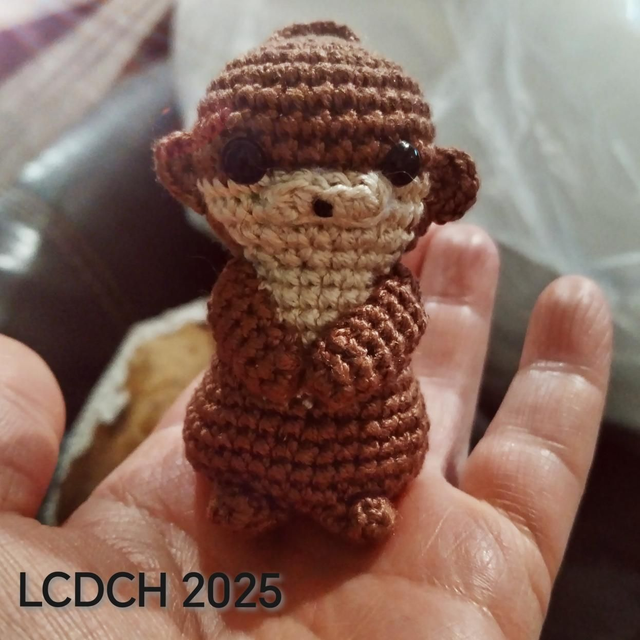 2025 LOUTRE EN PORTE CLÉ 