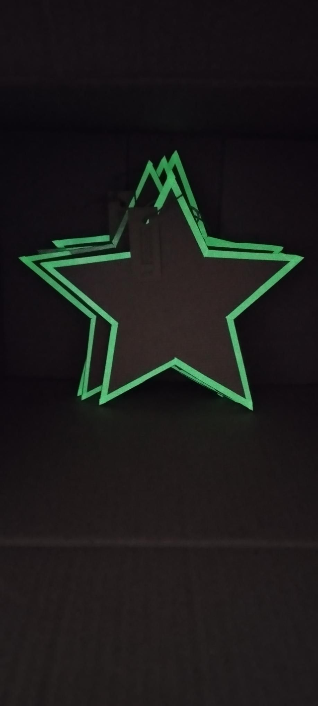 Décorations phosphorescentes à suspendre 