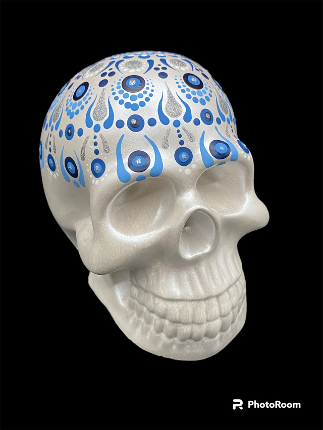 Dot Painting Totenkopf perlmutt/blau/silber