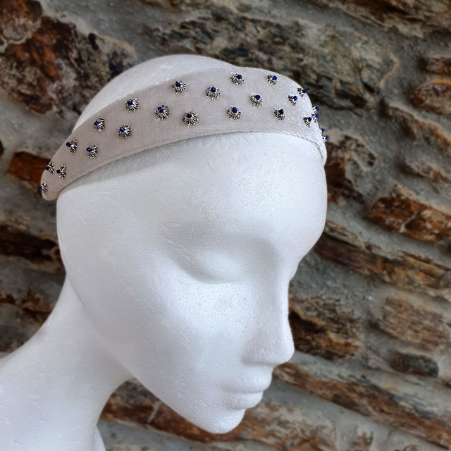 Diadema de terciopelo bordada Ada