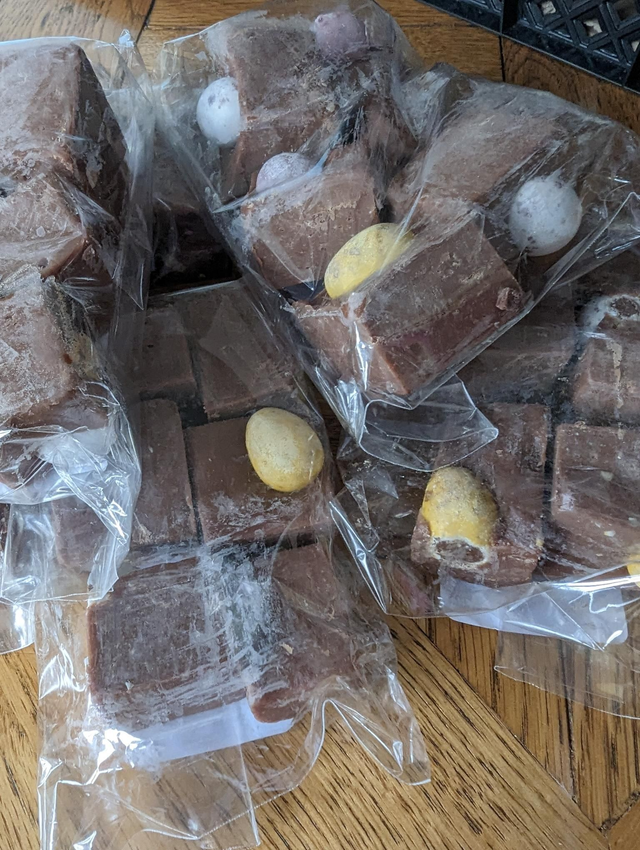 Mini egg fudge