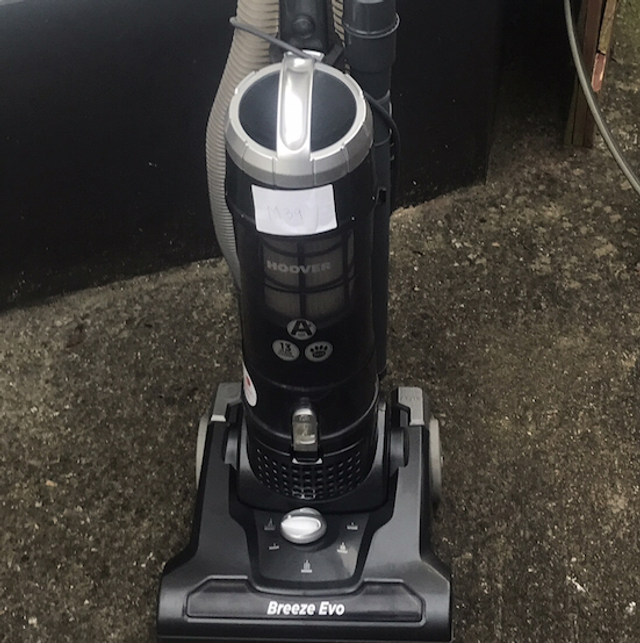 Sold - Breeze Evo Pet Hoover - M39