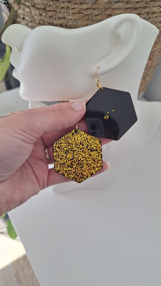 Boucles oreilles hexagonales réversible noir et paillettes dorées 