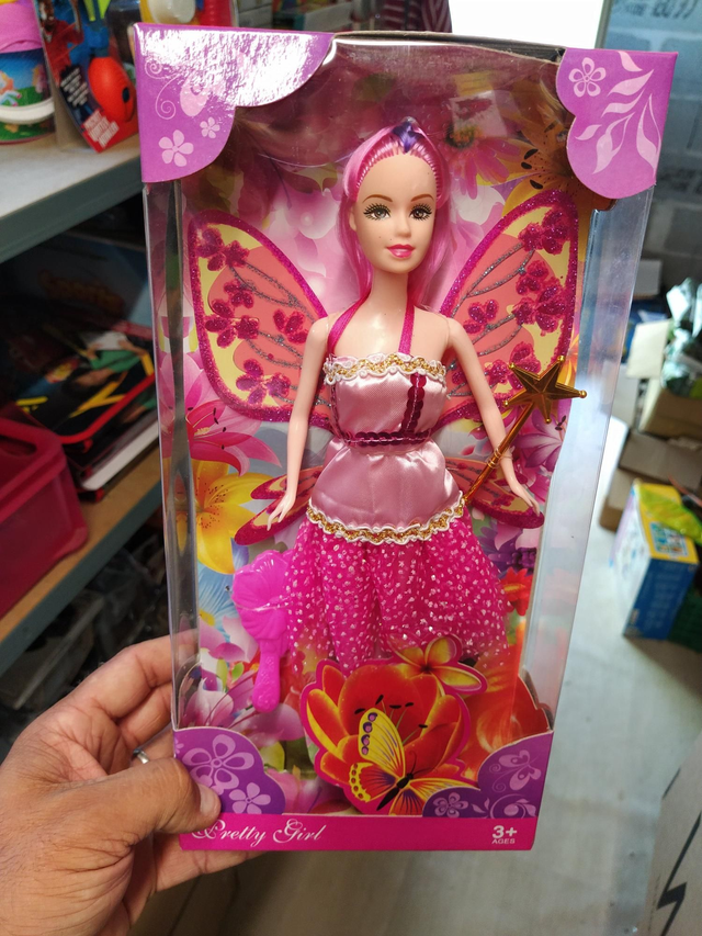 POUPÉE PRETTY GIRL 