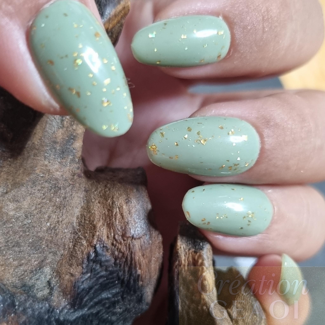 Emeraude d or little Rond S créer a la commande délai de 7 jours