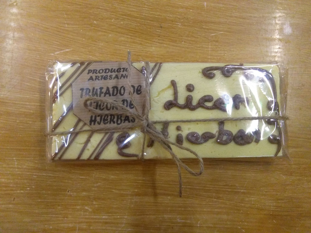 Turrón Trufado de Licor de Hierbas